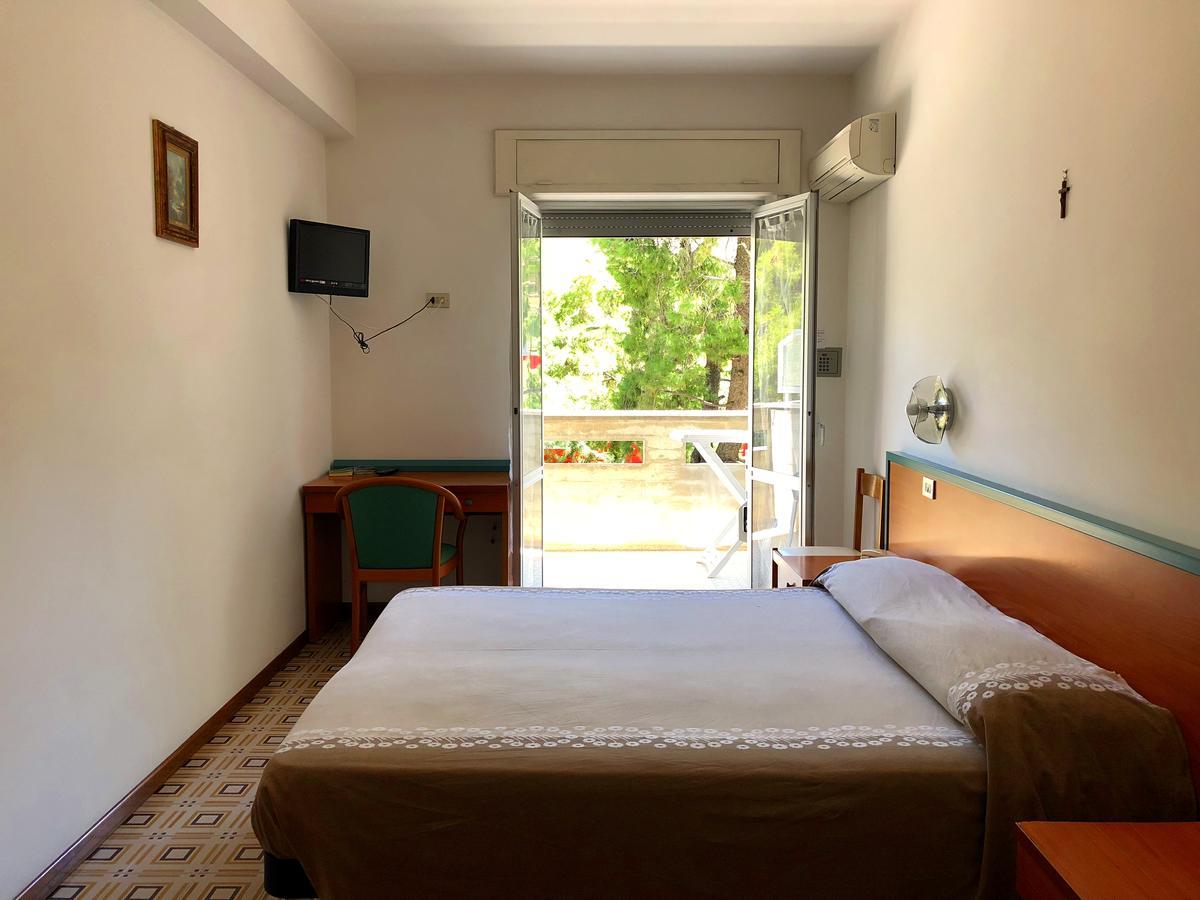 Hotel Pineta 3*